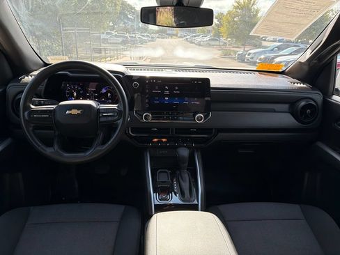 Used 2024 Chevrolet Colorado W/T RWD image 31