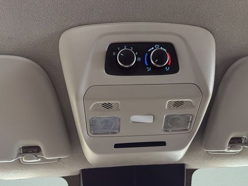 Used 2023 Ford Transit 350 XLT RWD image 21