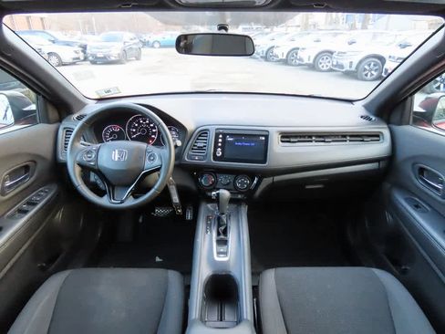 Certified 2019 Honda HR-V Sport image 17