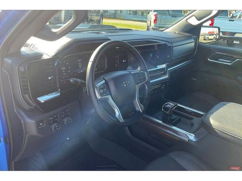 Used 2025 Chevrolet Silverado 1500 LT Trail Boss w/ LT Trail Boss Premium Package image 16