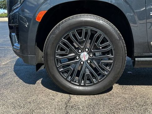 Used 2021 GMC Yukon Denali w/ Denali Premium Package AWD/4WD image 15