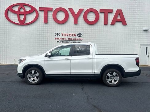 Used 2025 Honda Ridgeline RTL image 5