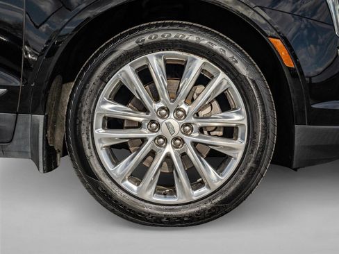 Used 2017 Cadillac XT5 Platinum AWD/4WD image 14
