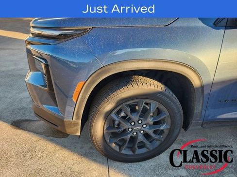 Used 2024 Chevrolet Traverse LS w/ Midnight/Sport Edition image 13