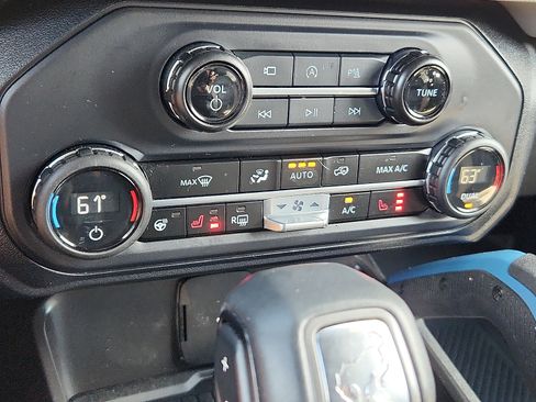 Used 2024 Ford Bronco Wildtrak AWD/4WD image 16