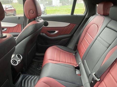 Used 2022 Mercedes-Benz GLC 300 4MATIC Coupe image 6