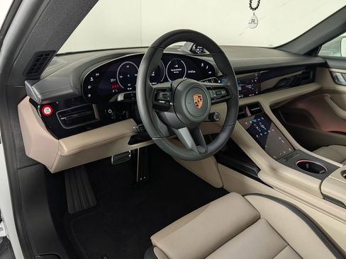 New 2026 Porsche Taycan image 4