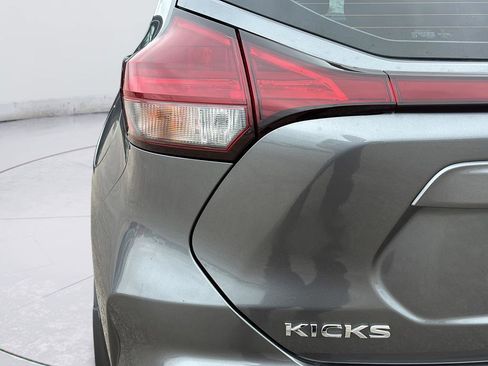 Used 2021 Nissan Kicks SV FWD image 39