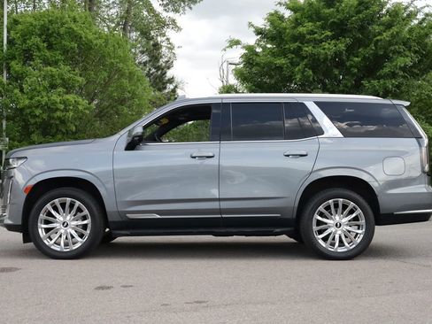 Used 2021 Cadillac Escalade Premium Luxury w/ LPO, Illumination Package image 3