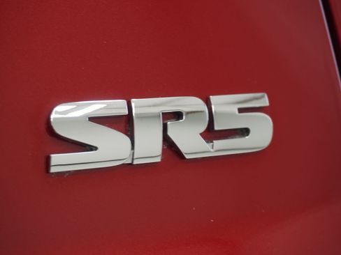 Used 2014 Toyota Tundra SR5 AWD/4WD image 9