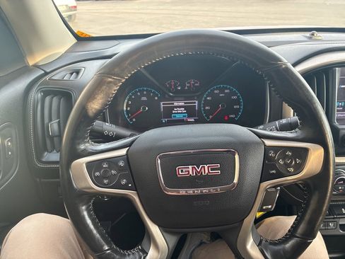 Used 2018 GMC Canyon Denali image 10
