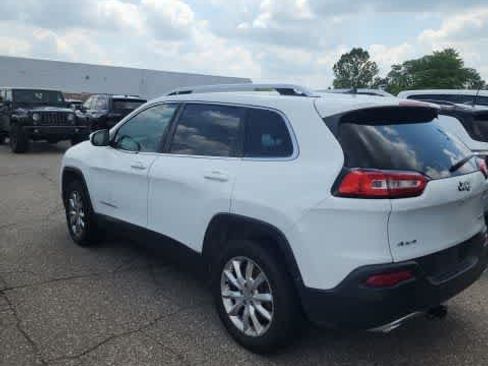 Used 2016 Jeep Cherokee Limited AWD/4WD image 6
