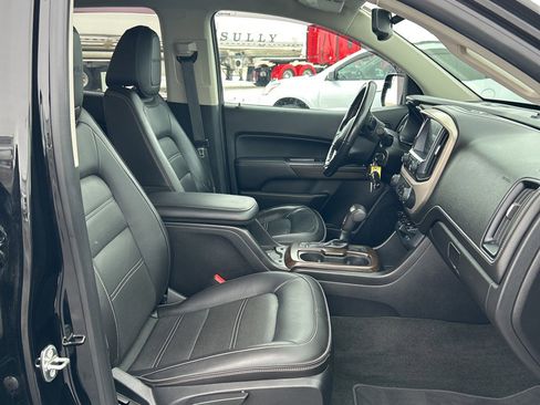 Used 2018 GMC Canyon Denali image 8