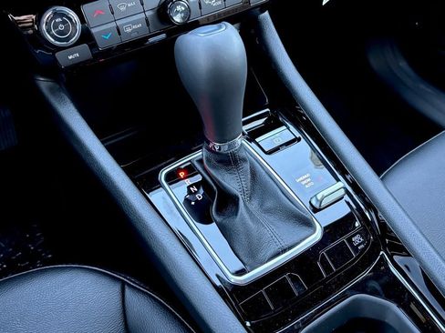 New 2026 Jeep Compass Latitude AWD/4WD image 6