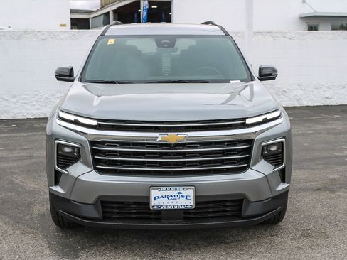 New 2026 Chevrolet Traverse LT w/ Driver Confidence Package AWD/4WD image 2