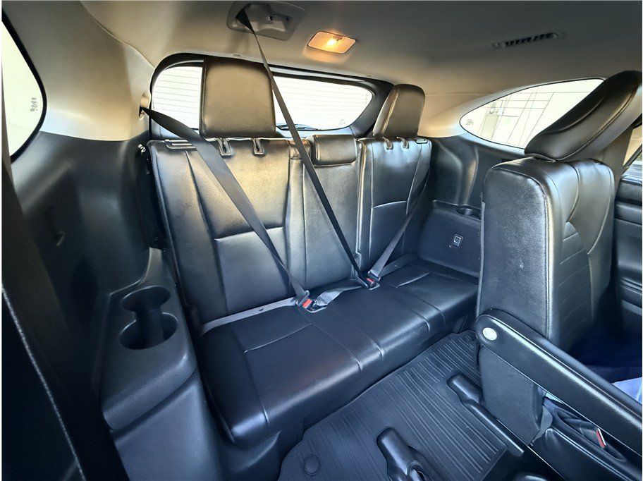 Used 2021 Toyota Highlander XLE AWD/4WD image 22