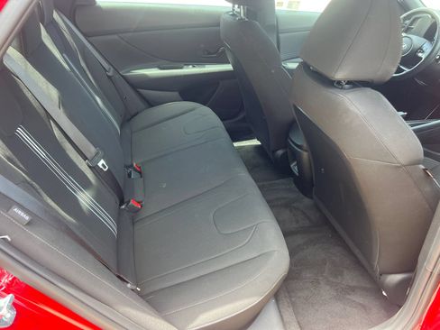 Used 2025 Hyundai Elantra Sport FWD image 14