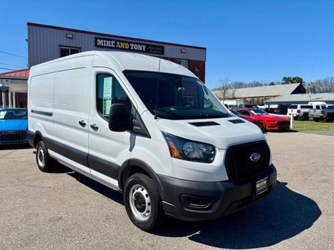 Used 2023 Ford Transit 250 Medium Roof image 3