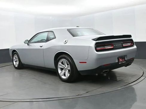 Used 2023 Dodge Challenger SXT image 9