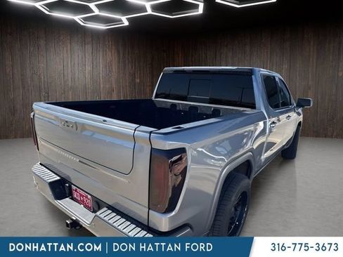 Used 2020 GMC Sierra 1500 AT4 w/ AT4 Premium Package AWD/4WD image 8