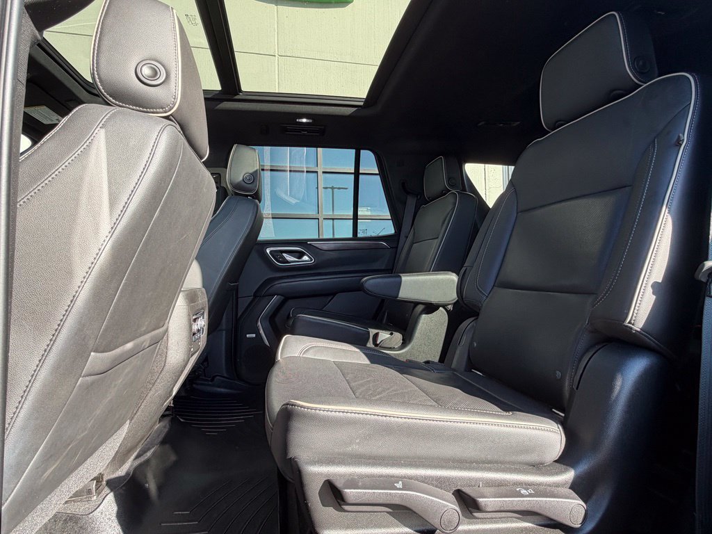 Used 2021 Chevrolet Tahoe Premier w/ Premium Package AWD/4WD image 10