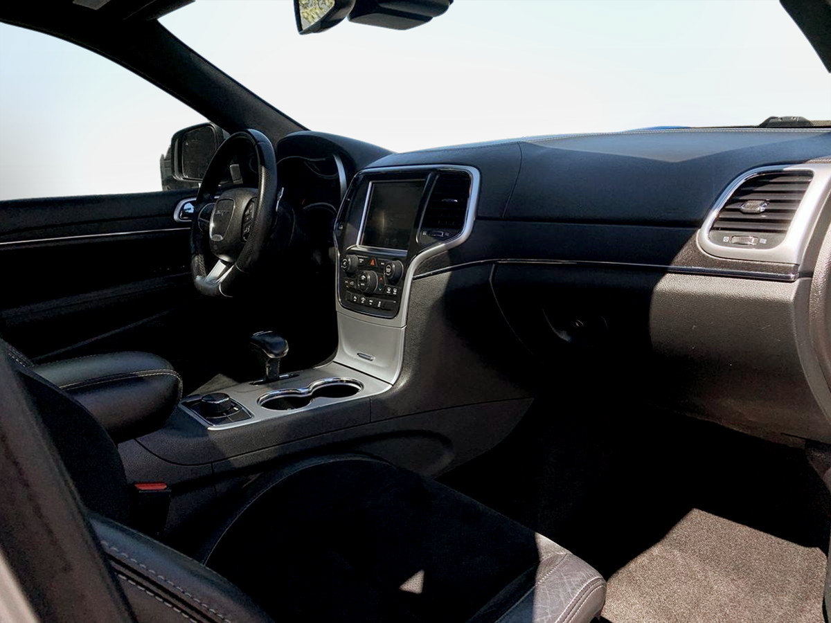 Used 2015 Jeep Grand Cherokee SRT w/ Luxury Group II AWD/4WD image 36