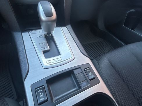 Used 2011 Subaru Outback 2.5i Premium image 13
