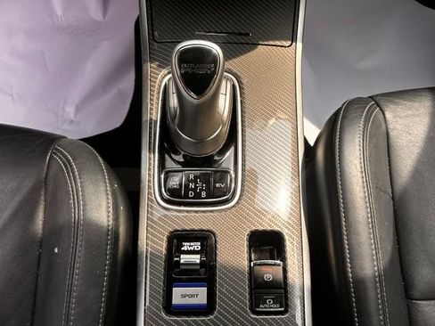Used 2022 Mitsubishi Outlander 4WD Plug-In Hybrid image 28