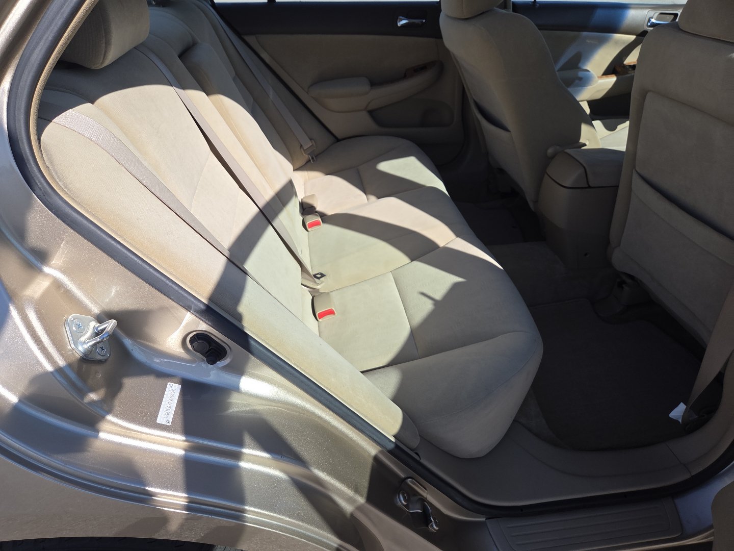 Used 2005 Honda Accord EX image 18