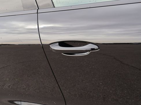 New 2026 Porsche Macan image 16