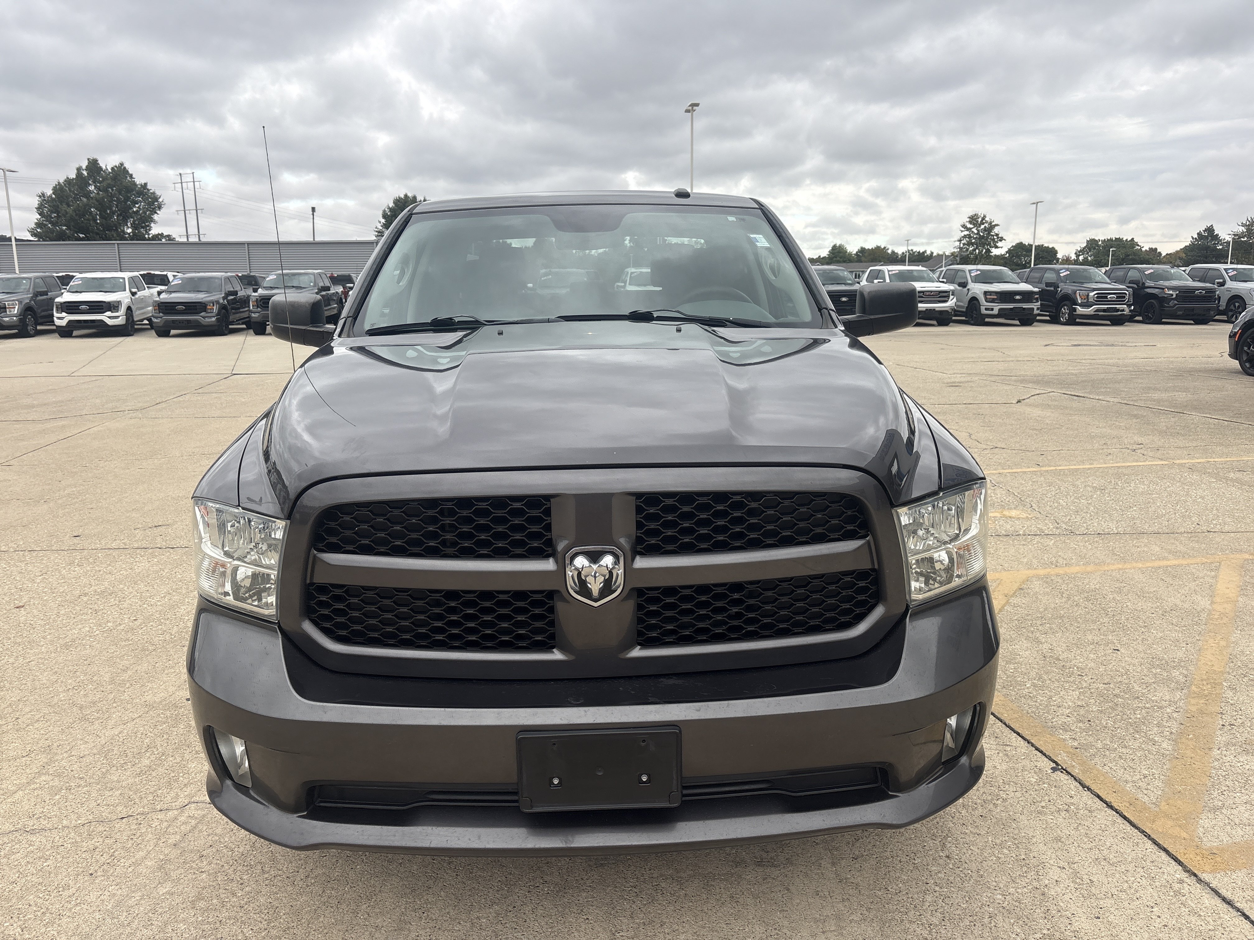 Used 2014 RAM 1500 Express AWD/4WD image 2