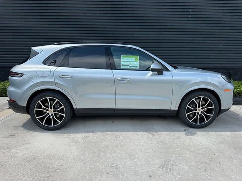 Used 2026 Porsche Cayenne E-Hybrid AWD/4WD image 11