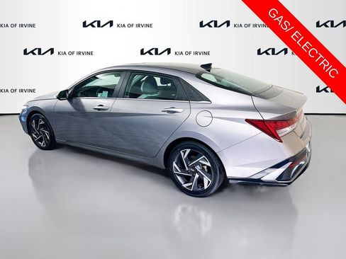 Used 2024 Hyundai Elantra Limited FWD image 5