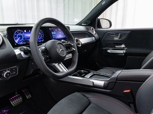 New 2024 Mercedes-Benz EQB 300 4MATIC image 14