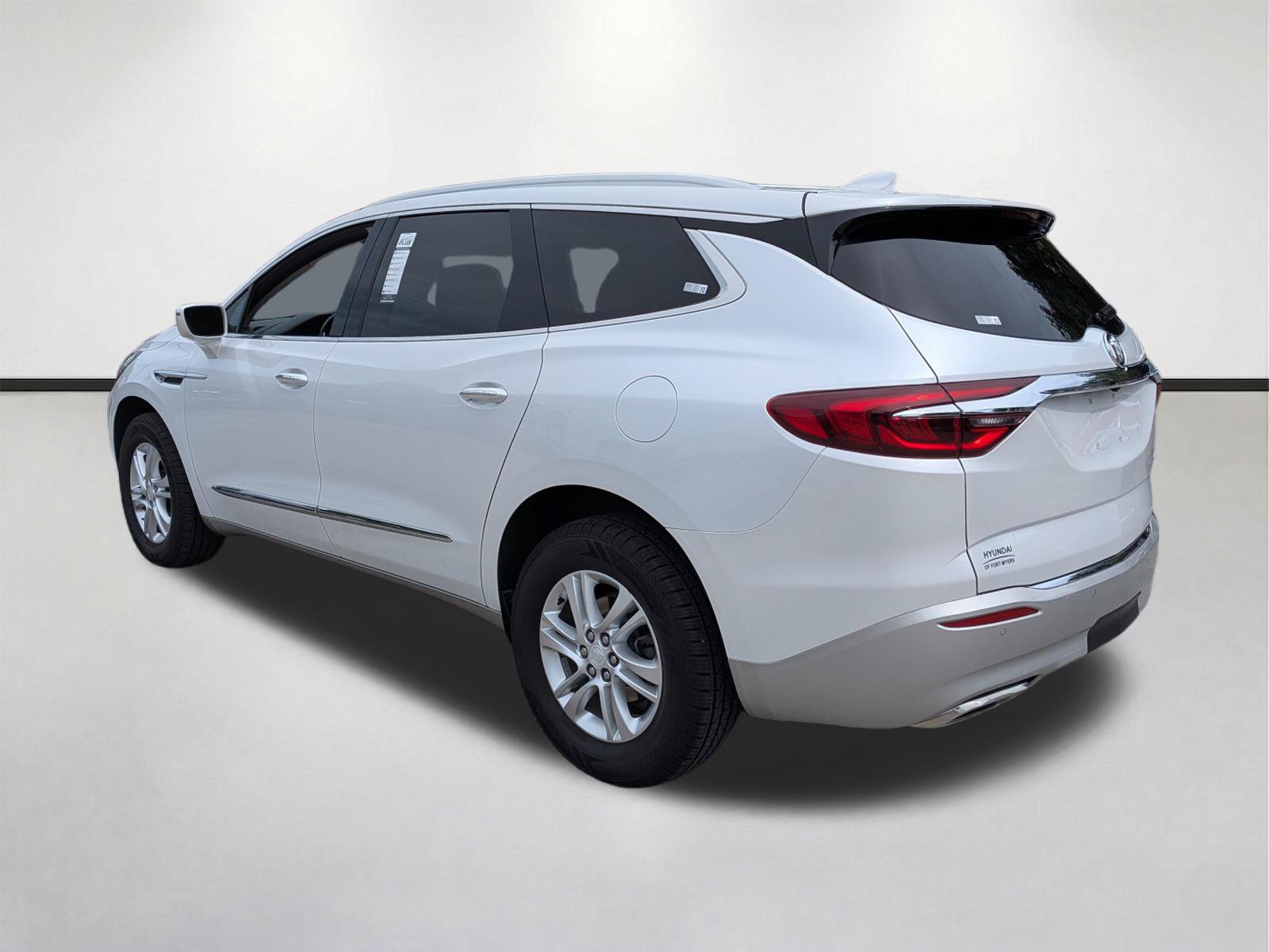 Used 2019 Buick Enclave Essence FWD image 6
