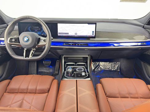 Used 2023 BMW i7 xDrive60 image 14