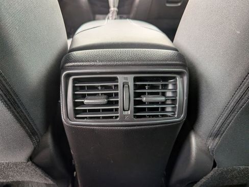 Used 2021 Nissan Rogue Sport SV FWD image 36