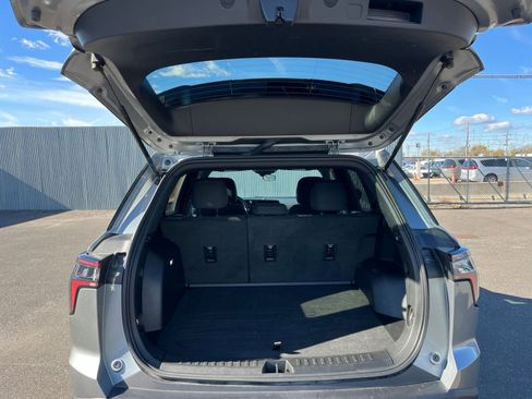 Used 2025 Chevrolet Equinox LT image 30