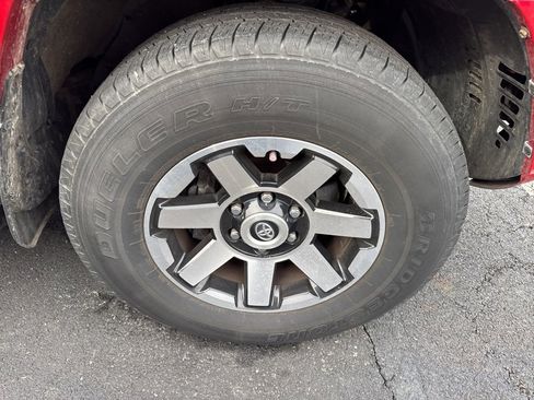 Used 2017 Toyota 4Runner TRD Off-Road Premium image 5