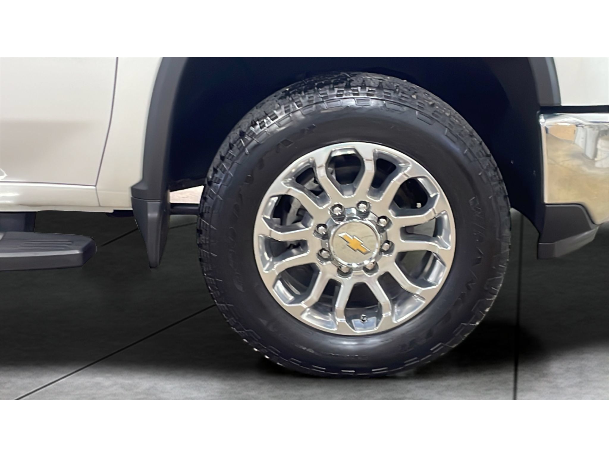 Used 2024 Chevrolet Silverado 2500 LTZ w/ LTZ Convenience Package AWD/4WD image 20