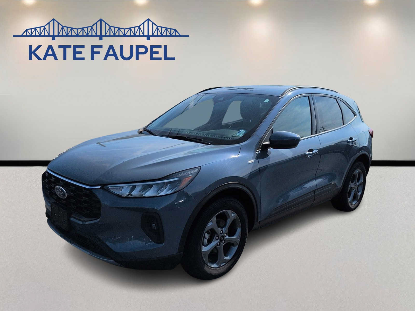 Used 2025 Ford Escape ST-Line Select AWD/4WD image 3