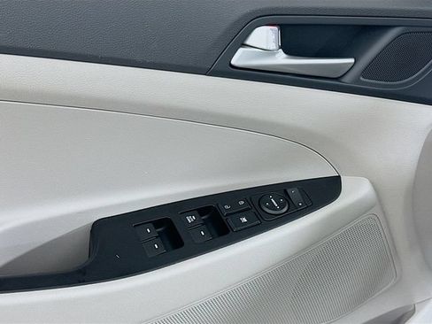 Used 2021 Hyundai Tucson SE FWD image 10