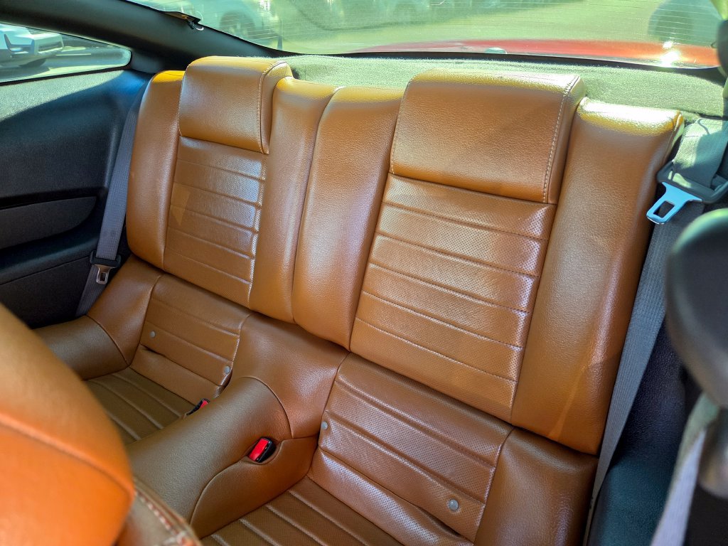 Used 2010 Ford Mustang GT RWD image 18
