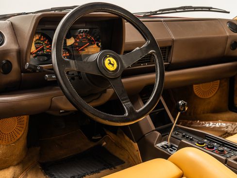 Used 1988 Ferrari Testarossa image 13