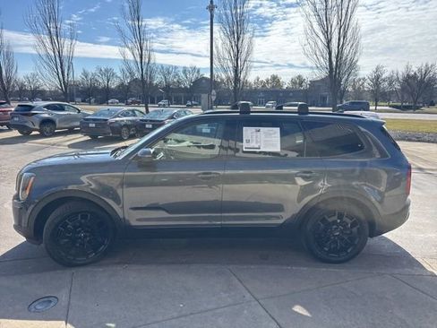 Used 2022 Kia Telluride EX w/ EX Premium Package image 6