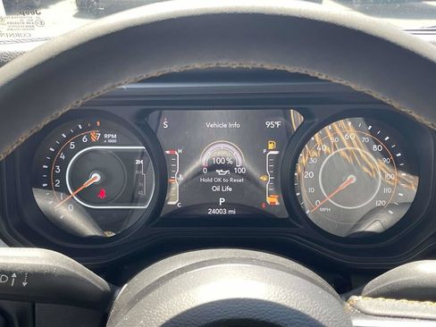 Used 2024 Jeep Gladiator Sport AWD/4WD image 28