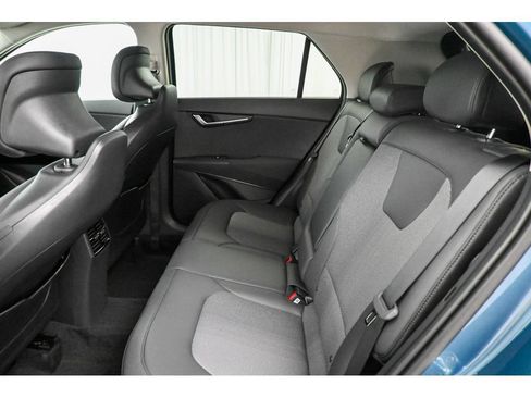 New 2026 Kia Niro EX FWD image 12