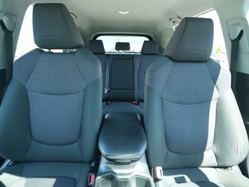 Used 2024 Toyota RAV4 XLE FWD image 39