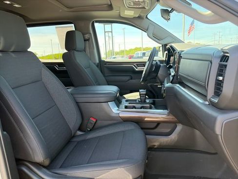 Used 2025 Chevrolet Silverado 1500 LT Trail Boss w/ Convenience Package II AWD/4WD image 13