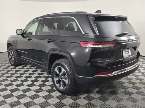 Used 2022 Jeep Grand Cherokee Limited 4xe w/ Luxury Tech Group II AWD/4WD image 5